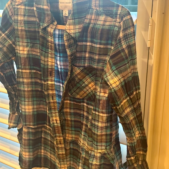 Lightweight plaid button front - Picture 3 of 3